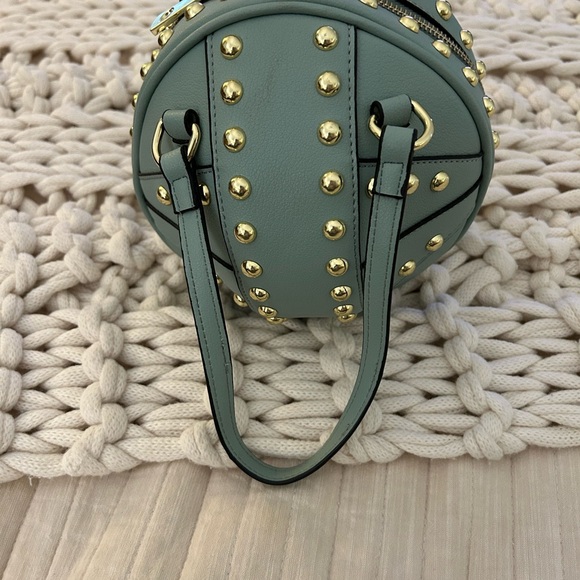 Ball studded handbag - Picture 5 of 7